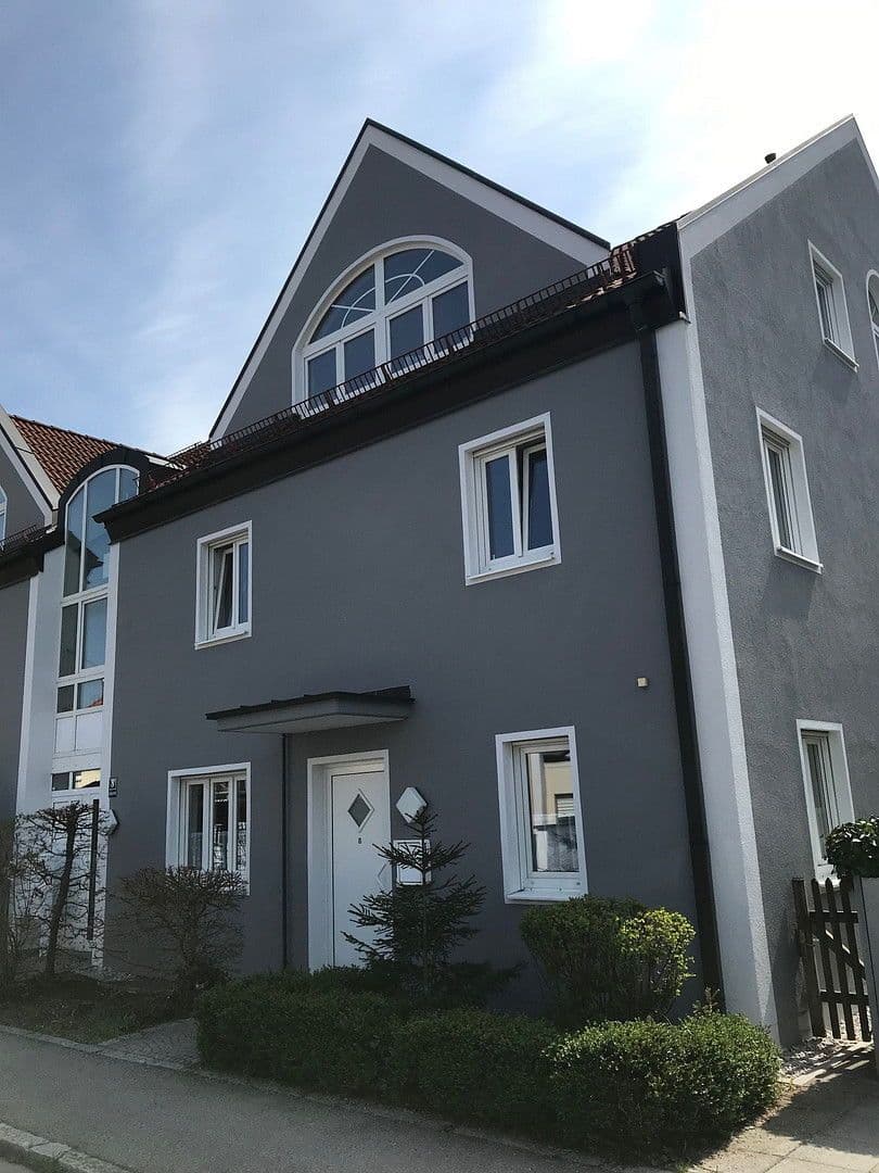 Prenájom bytu 3-izbový 89 m², Spieljochstr. 8, München, Bavorsko Prenájom bytu 3-izbový 89 m², Spieljochstr. 8, München, Bavorsko