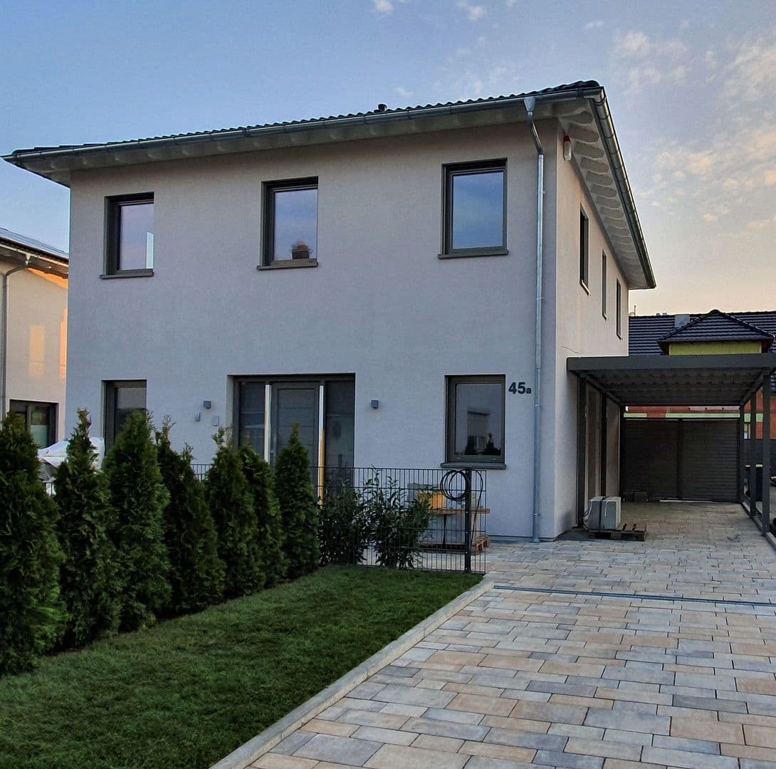 Prenájom domu 201 m², pozemek 436 m², Bad Vilbel, Hesensko Prenájom domu 201 m², pozemek 436 m², Bad Vilbel, Hesensko