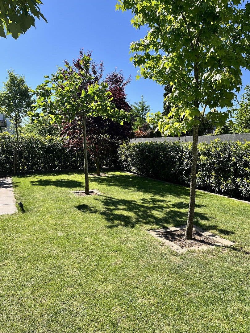 Prenájom domu 201 m², pozemek 436 m², Bad Vilbel, Hesensko Prenájom domu 201 m², pozemek 436 m², Bad Vilbel, Hesensko