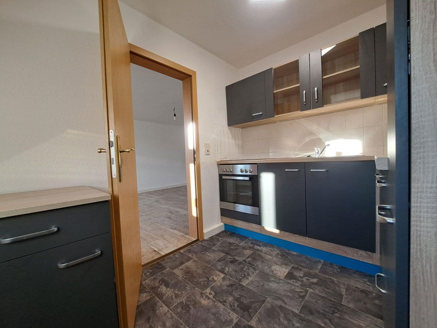 Prenájom bytu 3-izbový 73 m², Biesnitzer Str. 72, Görlitz, Sasko Prenájom bytu 3-izbový 73 m², Biesnitzer Str. 72, Görlitz, Sasko