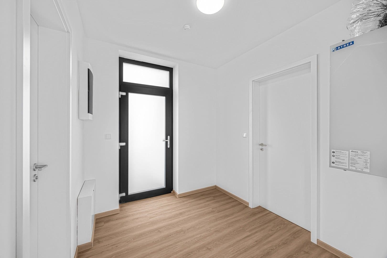 Prenájom bytu 3-izbový 75 m², K Dálnici, Praha, Praha Prenájom bytu 3-izbový 75 m², K Dálnici, Praha, Praha