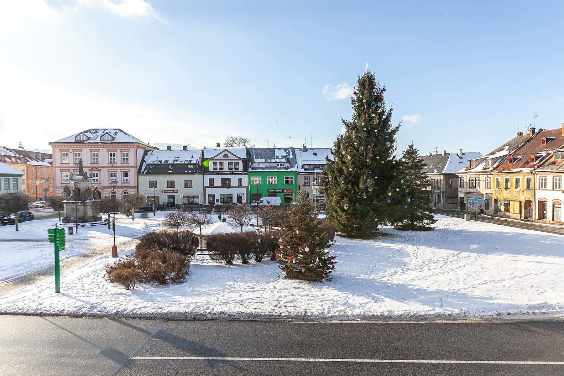 Predaj domu 464 m², pozemek 609 m², náměstí 1. máje, Chrastava, Liberecký kraj Predaj domu 464 m², pozemek 609 m², náměstí 1. máje, Chrastava, Liberecký kraj