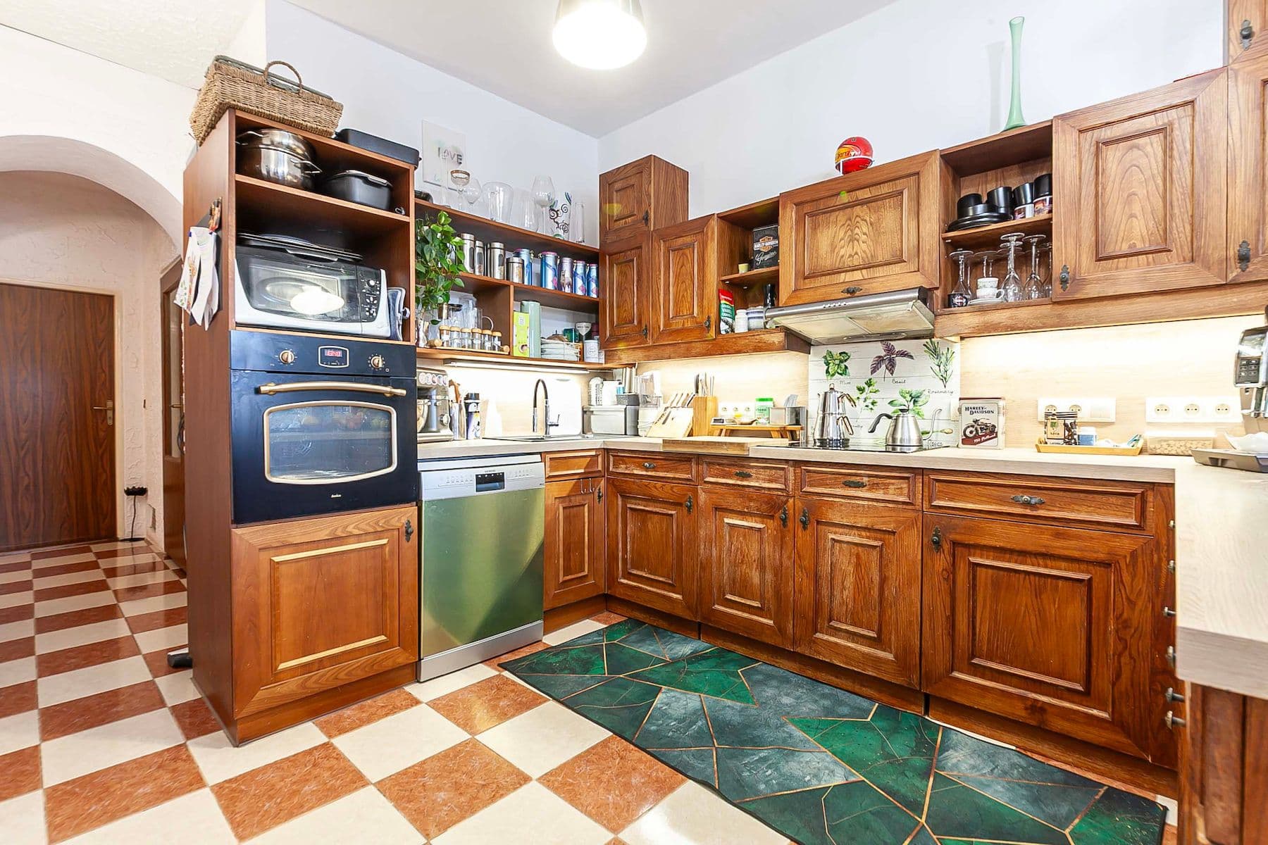 Predaj domu 464 m², pozemek 609 m², náměstí 1. máje, Chrastava, Liberecký kraj Predaj domu 464 m², pozemek 609 m², náměstí 1. máje, Chrastava, Liberecký kraj