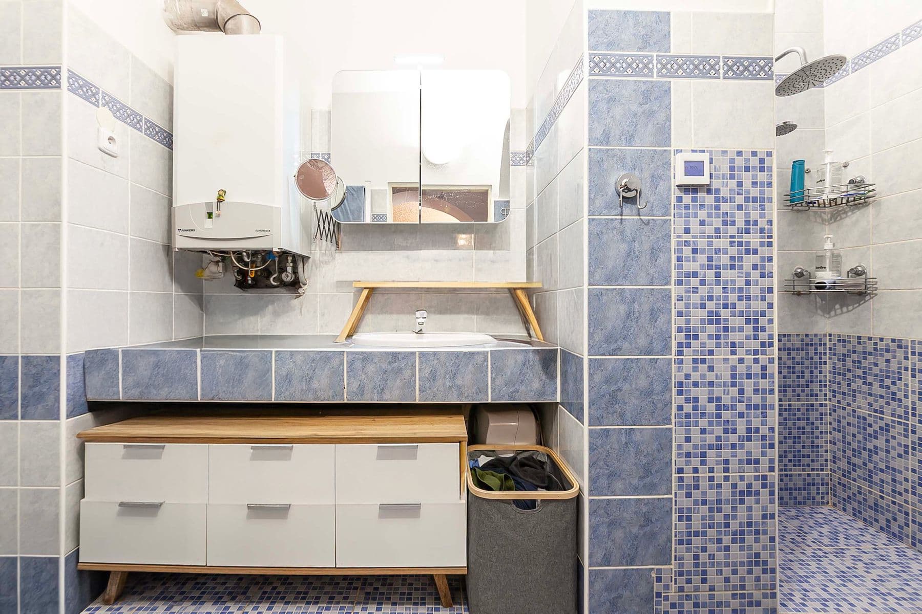 Predaj domu 464 m², pozemek 609 m², náměstí 1. máje, Chrastava, Liberecký kraj Predaj domu 464 m², pozemek 609 m², náměstí 1. máje, Chrastava, Liberecký kraj