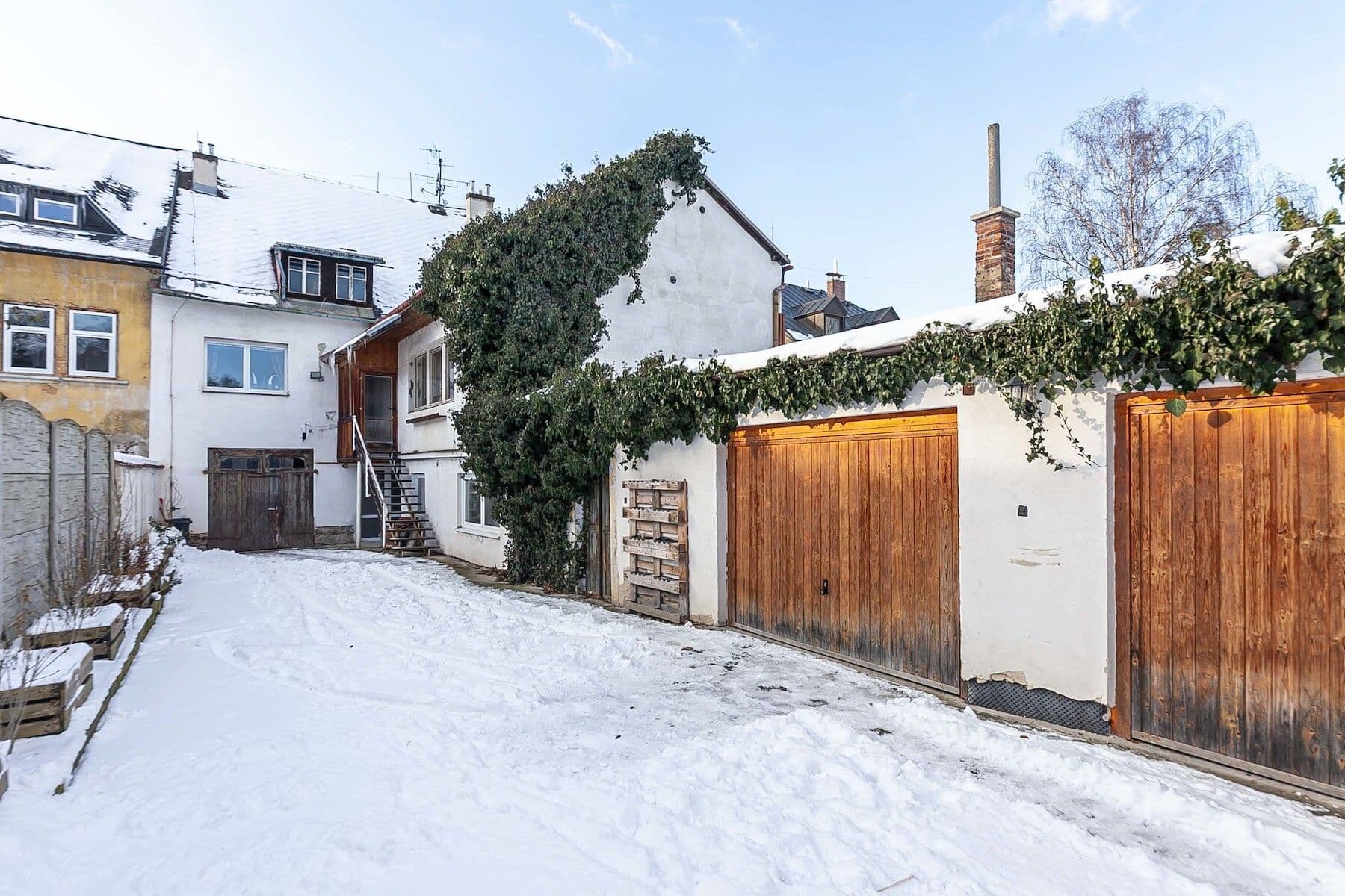 Predaj domu 464 m², pozemek 609 m², náměstí 1. máje, Chrastava, Liberecký kraj Predaj domu 464 m², pozemek 609 m², náměstí 1. máje, Chrastava, Liberecký kraj