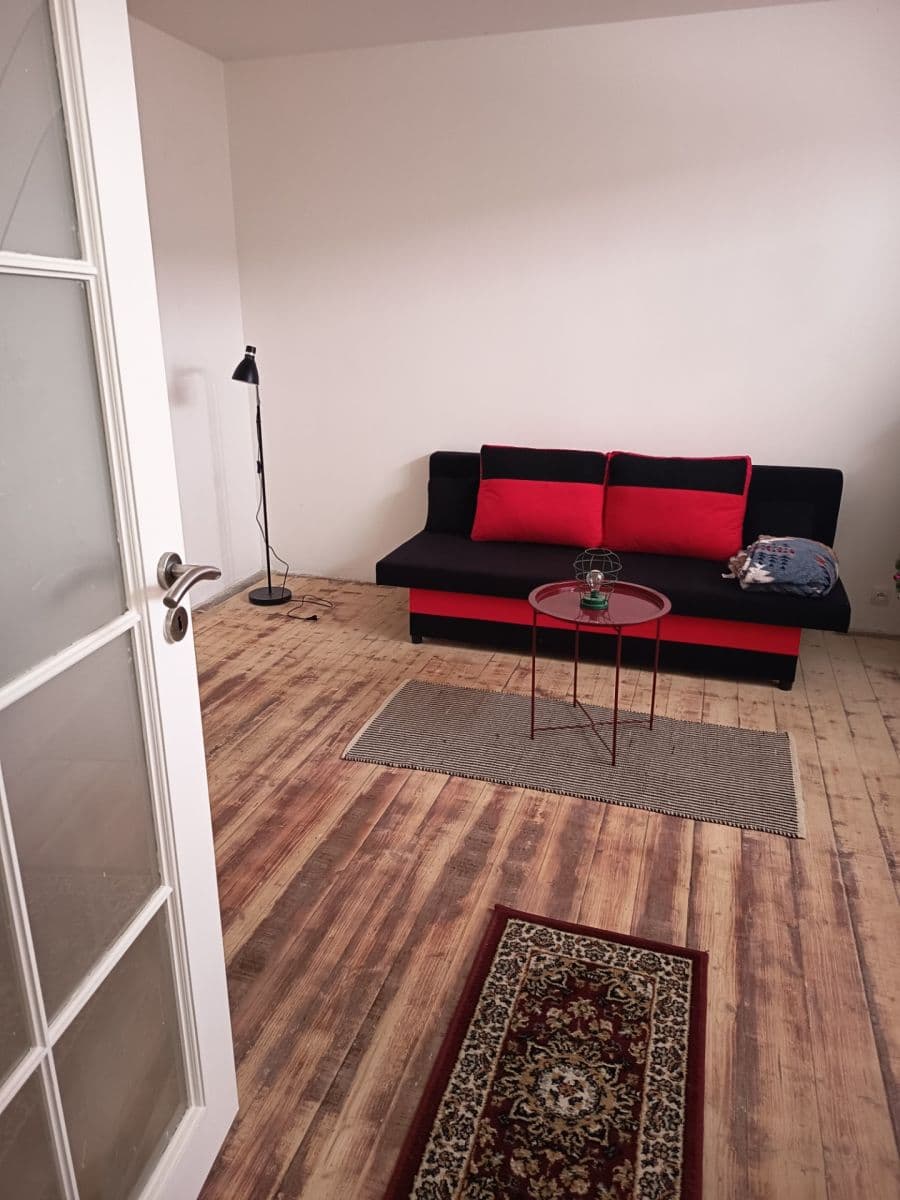 Prenájom bytu 2-izbový 42 m², Nad Dvorem, Karlovy Vary, Karlovarský kraj Prenájom bytu 2-izbový 42 m², Nad Dvorem, Karlovy Vary, Karlovarský kraj