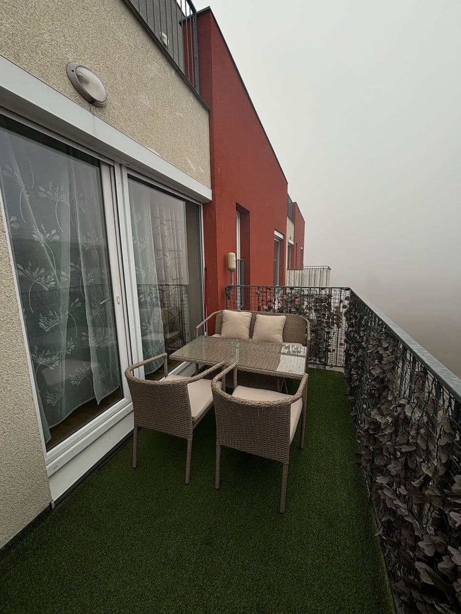 Prenájom bytu 3-izbový 82 m², Sazovická, Praha, Praha Prenájom bytu 3-izbový 82 m², Sazovická, Praha, Praha