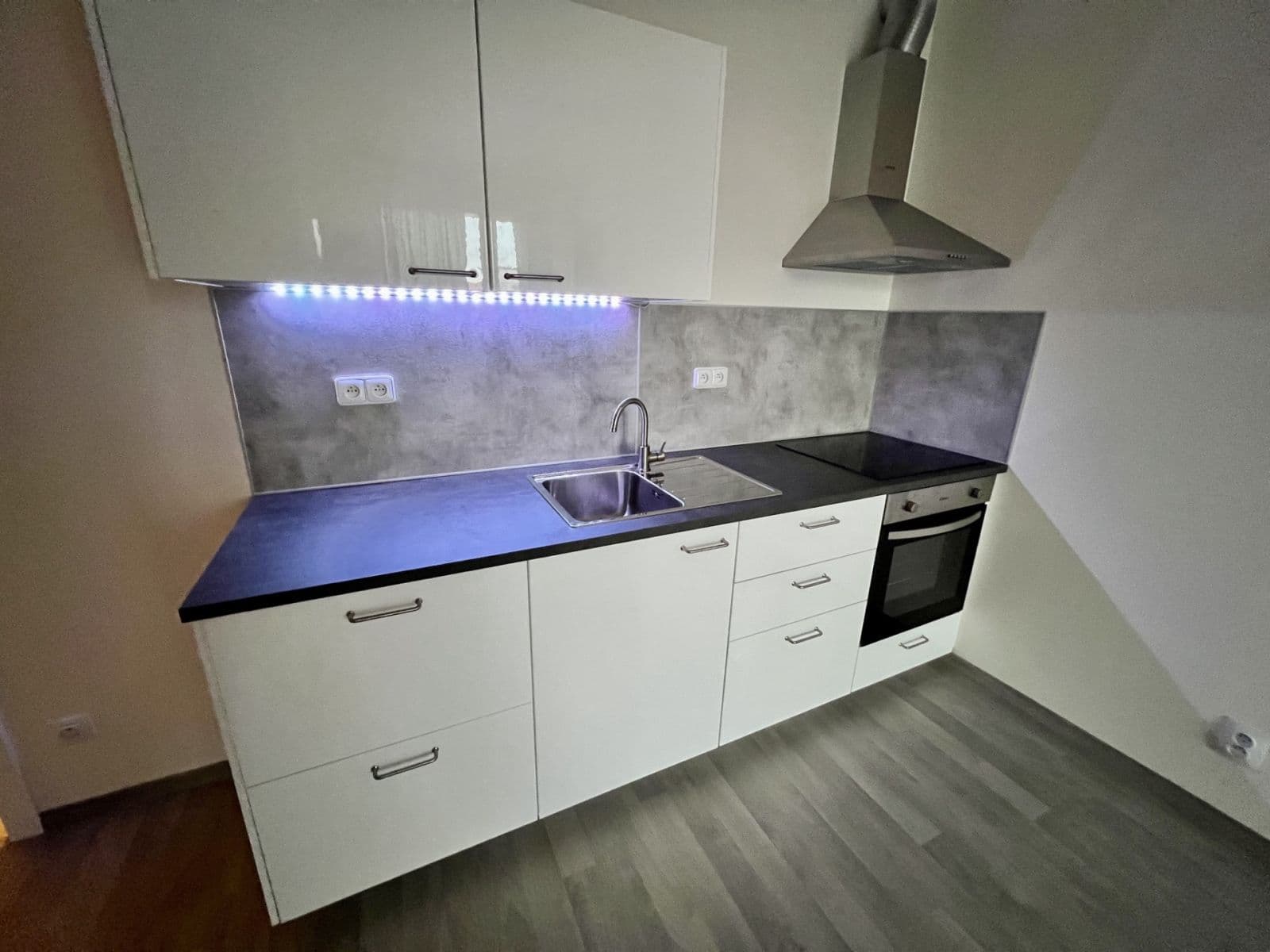 Predaj bytu 2-izbový 38 m², Olgy Havlové, Praha, Praha Predaj bytu 2-izbový 38 m², Olgy Havlové, Praha, Praha