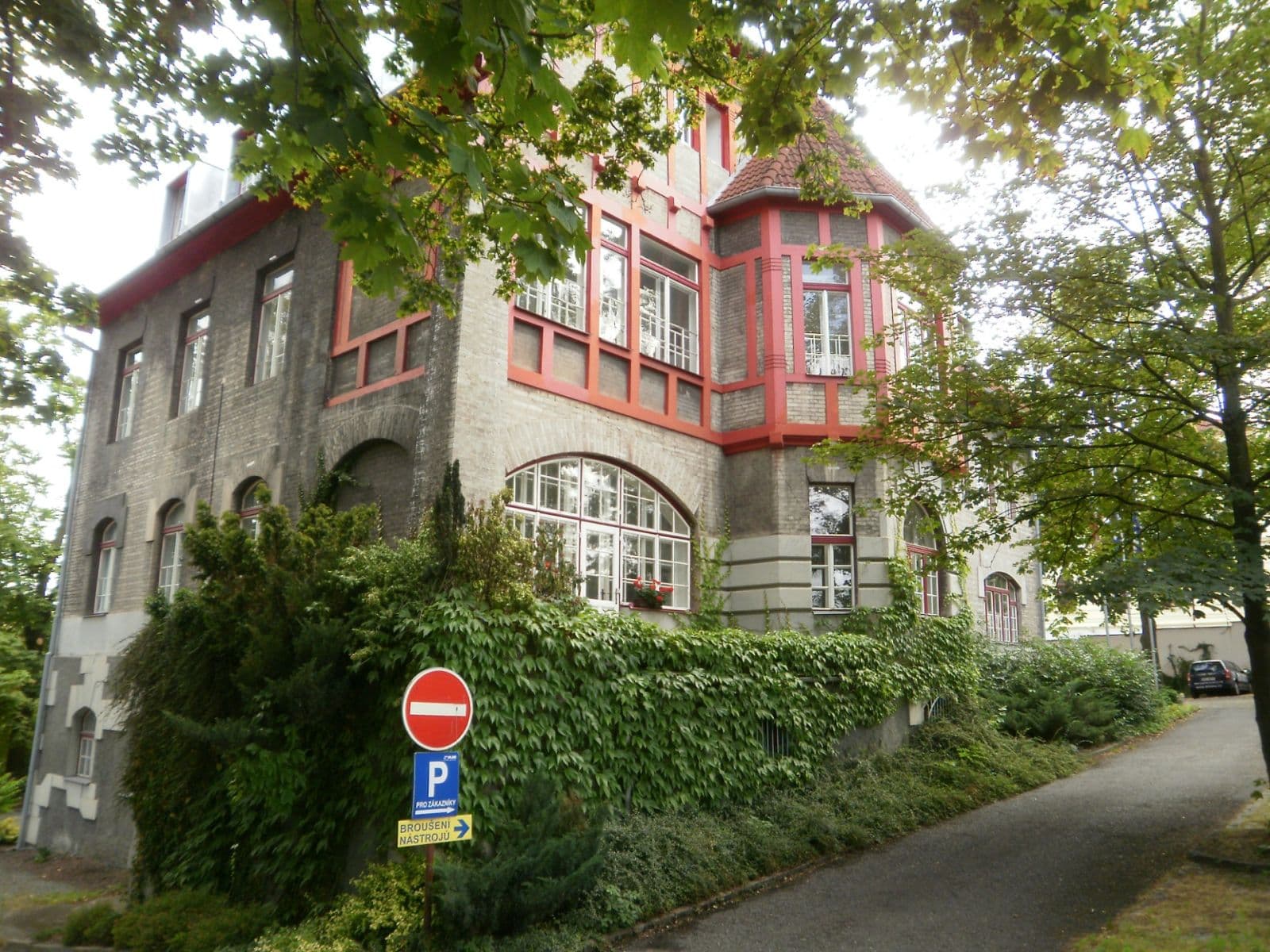 Prenájom kancelárie 295 m², Huťská, Kladno, Středočeský kraj Prenájom kancelárie 295 m², Huťská, Kladno, Středočeský kraj