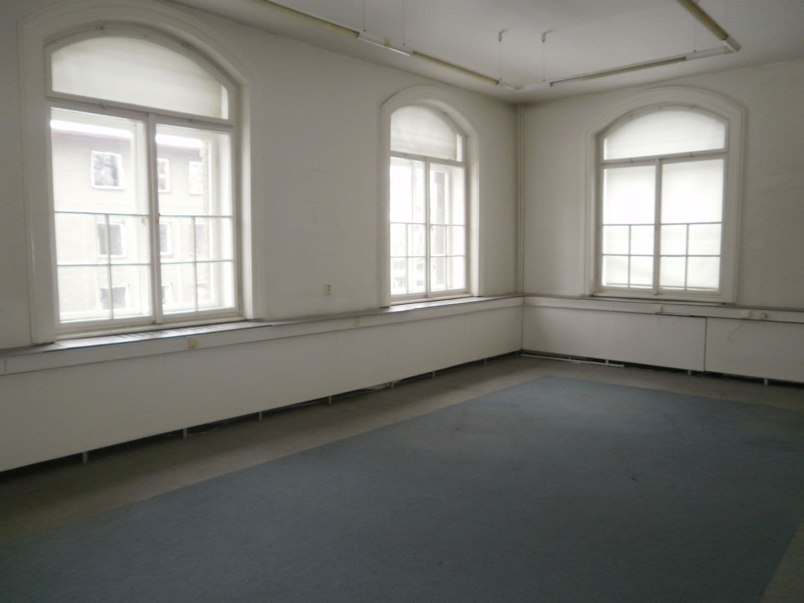 Prenájom kancelárie 295 m², Huťská, Kladno, Středočeský kraj Prenájom kancelárie 295 m², Huťská, Kladno, Středočeský kraj