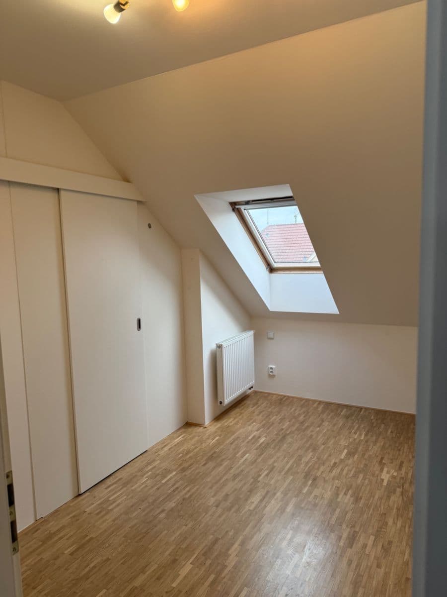 Prenájom bytu 2-izbový 82 m², Boleslavská, Praha, Praha Prenájom bytu 2-izbový 82 m², Boleslavská, Praha, Praha