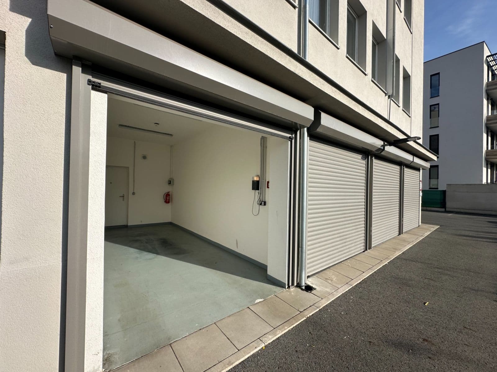 Prenájom garáže 16 m², Perucká, Praha, Praha Prenájom garáže 16 m², Perucká, Praha, Praha