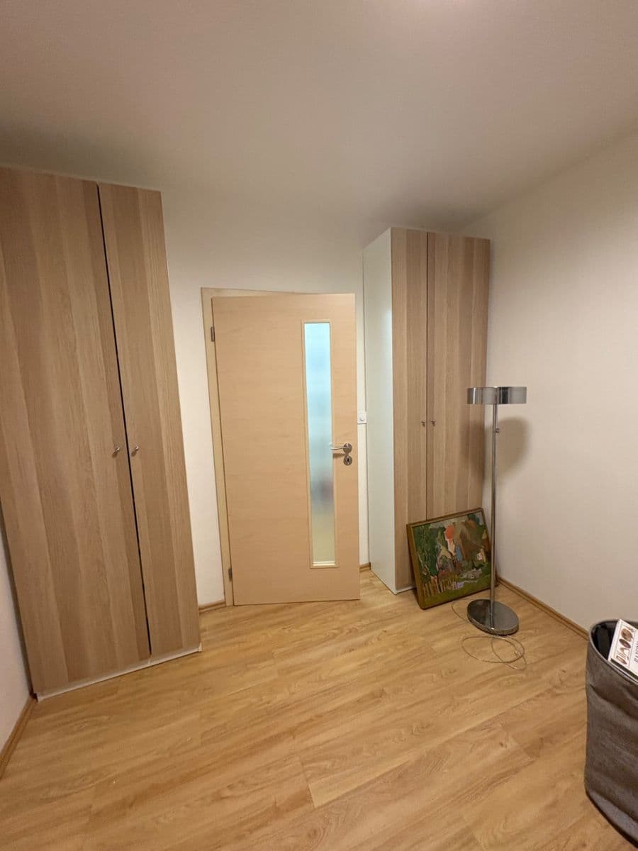 Prenájom bytu 3-izbový 72 m², Pod Lipami, Praha, Praha Prenájom bytu 3-izbový 72 m², Pod Lipami, Praha, Praha