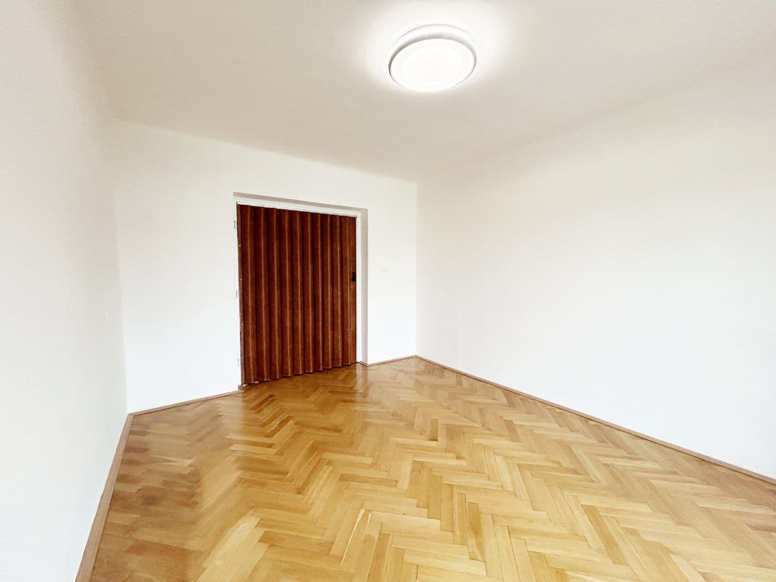 Prenájom bytu 2-izbový 45 m², 9. května, Týnec nad Sázavou, Středočeský kraj Prenájom bytu 2-izbový 45 m², 9. května, Týnec nad Sázavou, Středočeský kraj