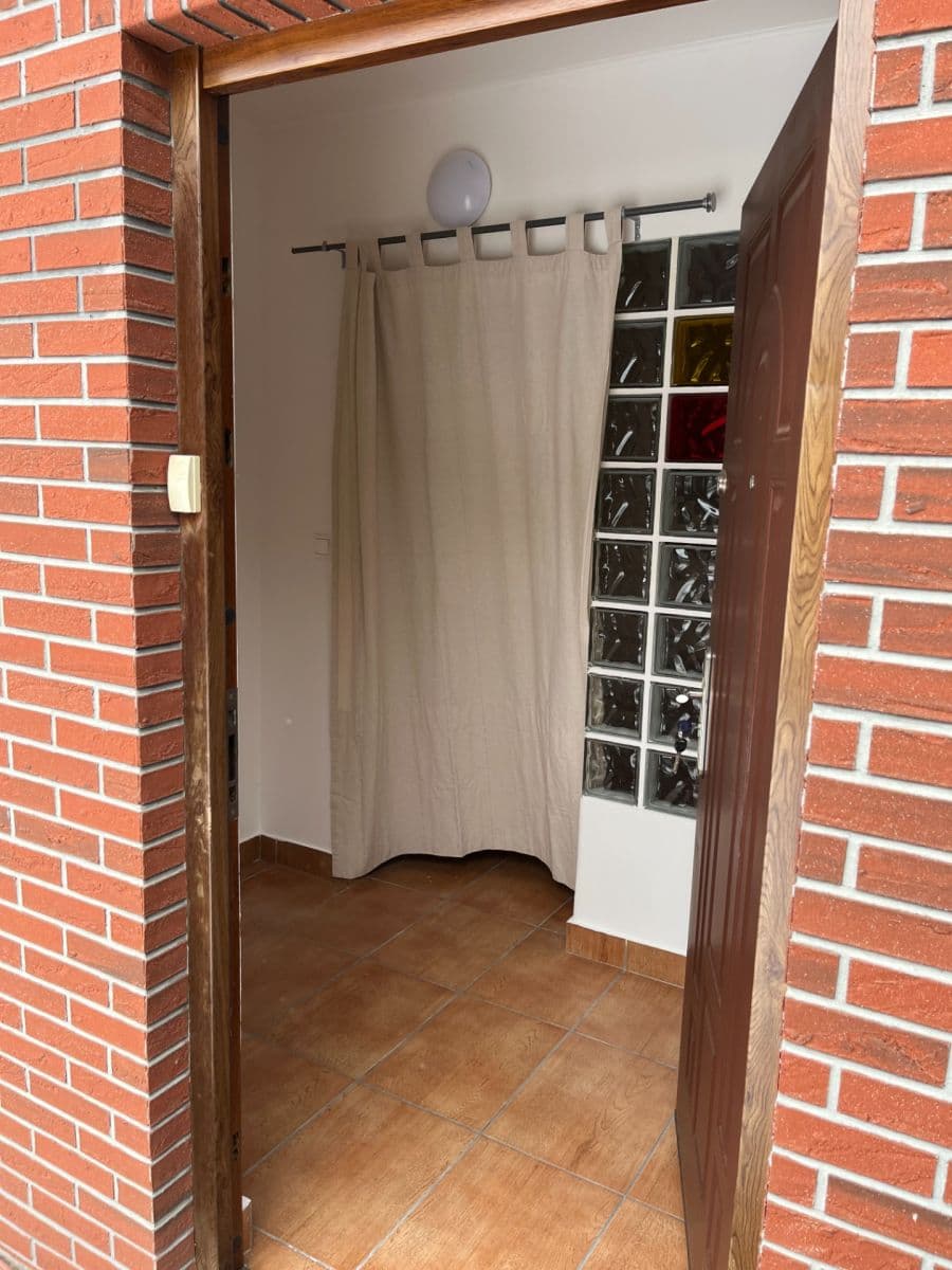 Prenájom nebytového priestoru 120 m², Na Rovině, Praha, Praha Prenájom nebytového priestoru 120 m², Na Rovině, Praha, Praha