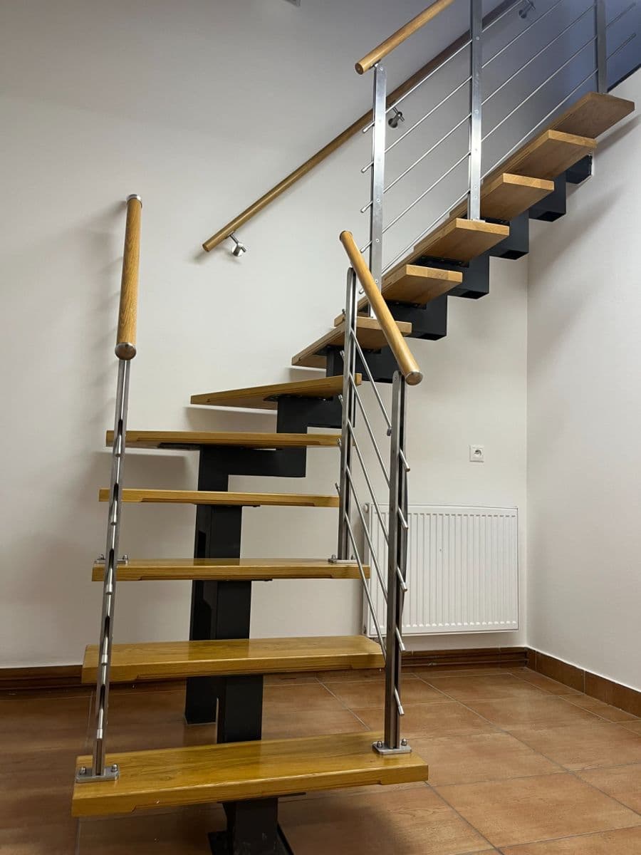 Prenájom nebytového priestoru 120 m², Na Rovině, Praha, Praha Prenájom nebytového priestoru 120 m², Na Rovině, Praha, Praha