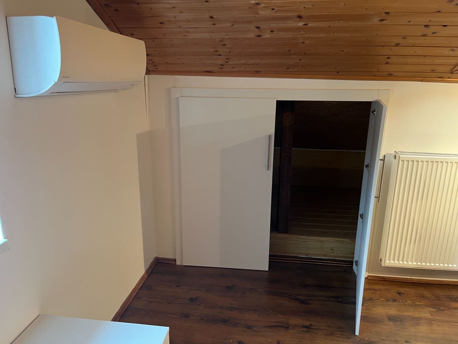 Prenájom nebytového priestoru 120 m², Na Rovině, Praha, Praha Prenájom nebytového priestoru 120 m², Na Rovině, Praha, Praha