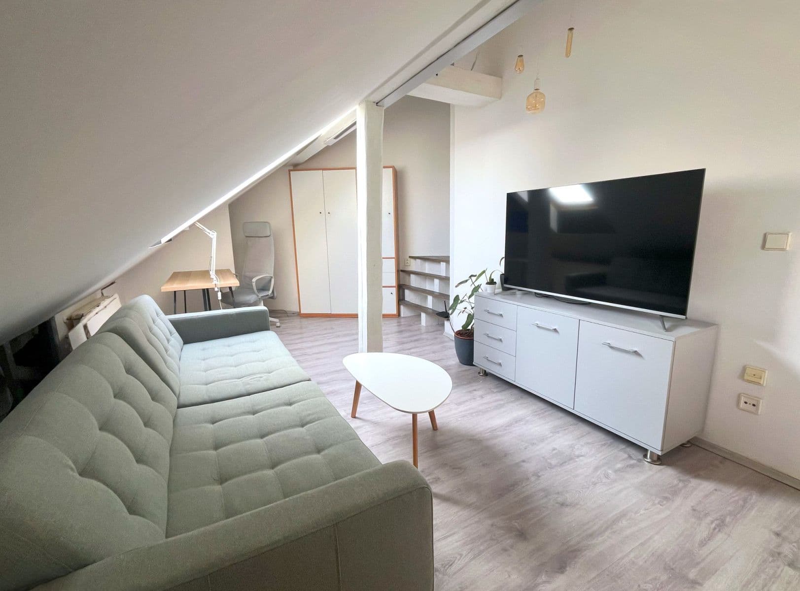 Prenájom bytu 35 m², Na Neklance, Praha, Praha Prenájom bytu 35 m², Na Neklance, Praha, Praha