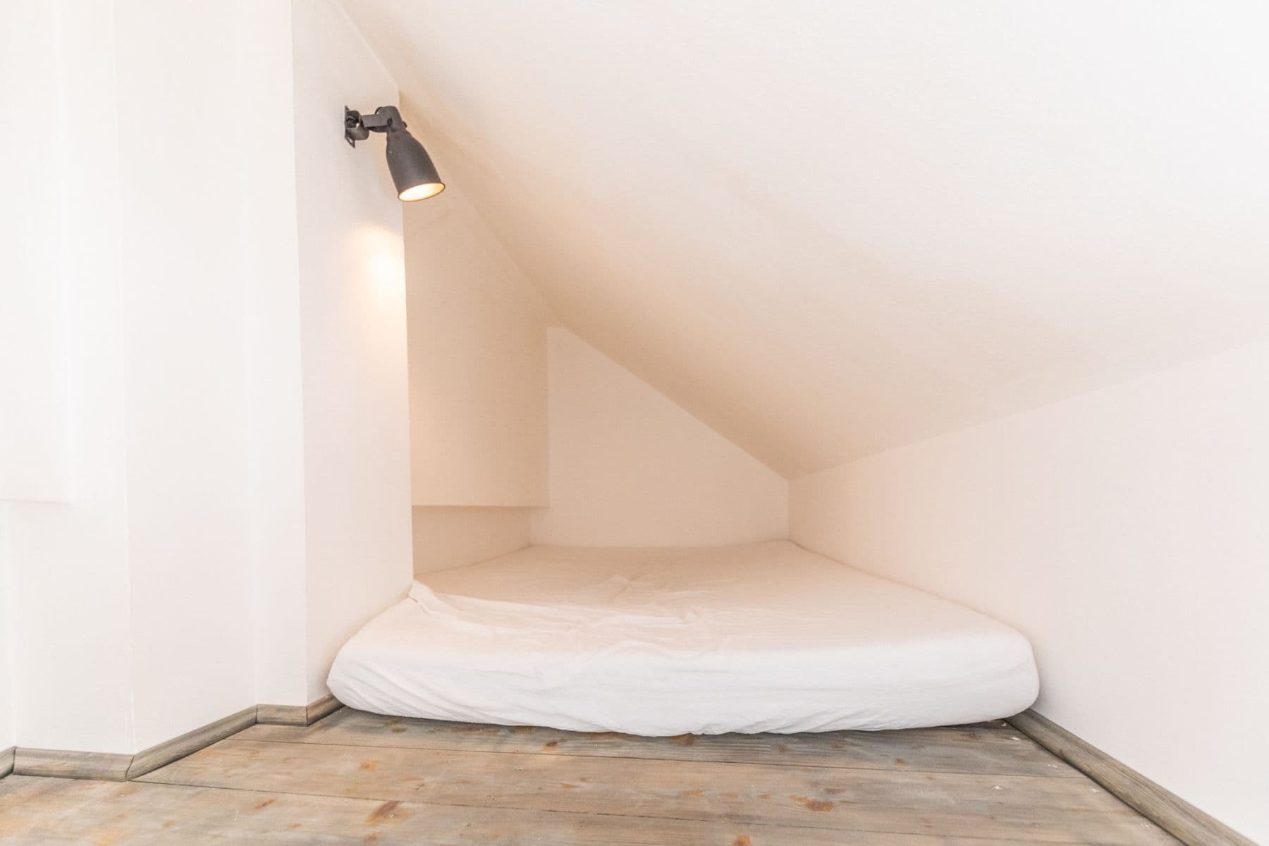 Prenájom bytu 35 m², Na Neklance, Praha, Praha Prenájom bytu 35 m², Na Neklance, Praha, Praha