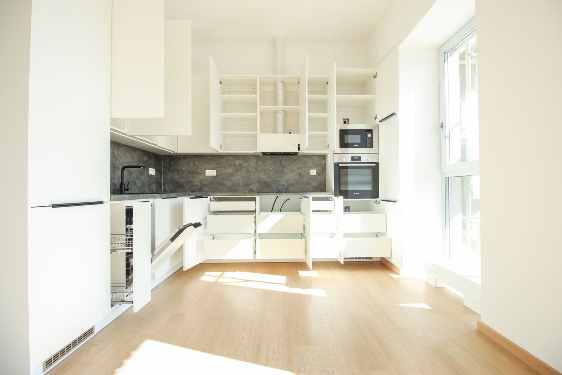 Prenájom bytu 2-izbový 61 m², Lorencova, Zlín, Zlínský kraj Prenájom bytu 2-izbový 61 m², Lorencova, Zlín, Zlínský kraj