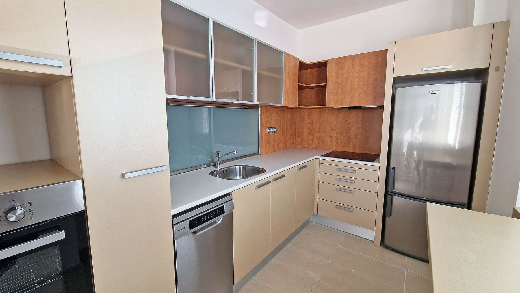 Prenájom bytu 2-izbový 50 m², Karla Pokorného, Ostrava, Moravskoslezský kraj Prenájom bytu 2-izbový 50 m², Karla Pokorného, Ostrava, Moravskoslezský kraj