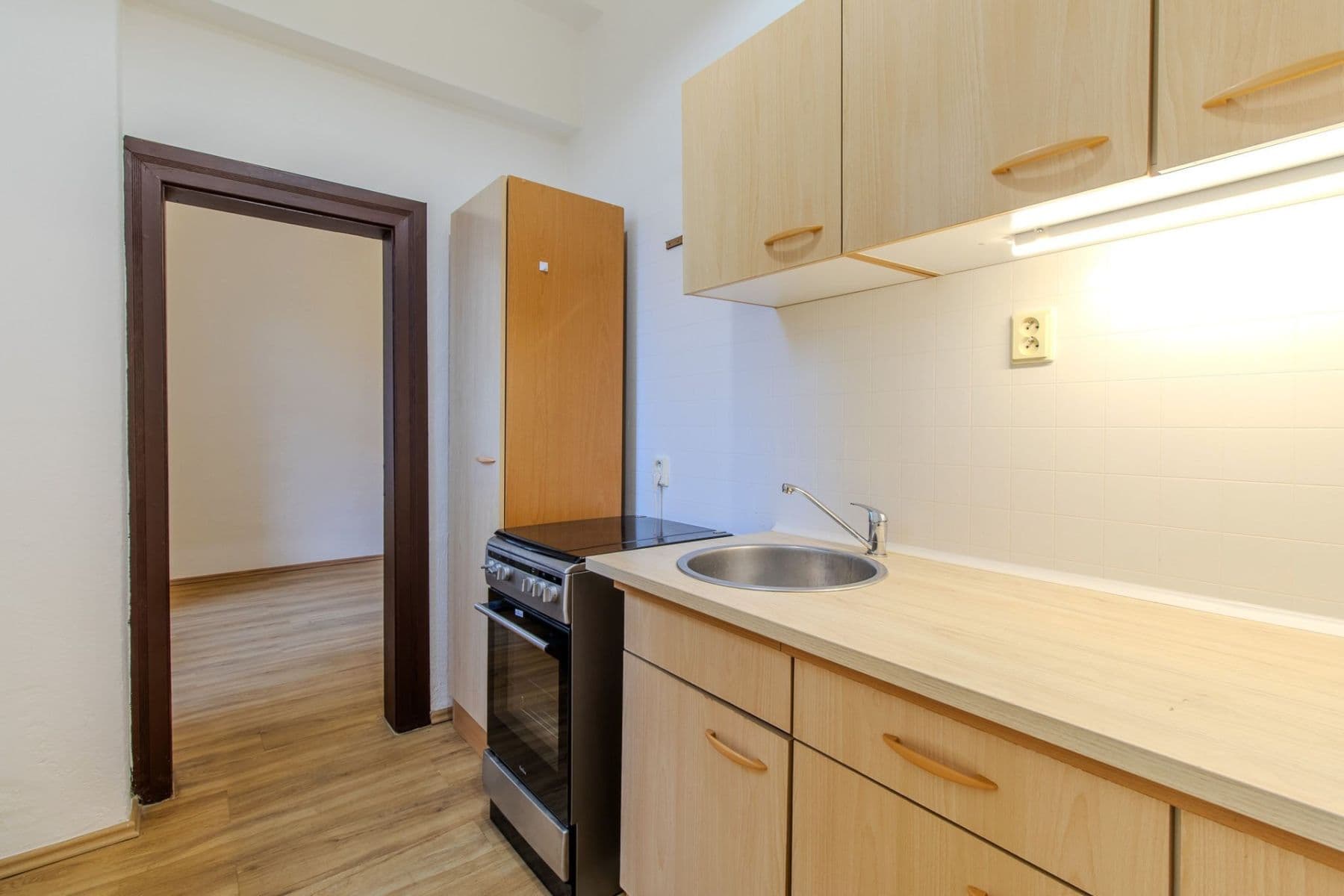 Prenájom bytu 3-izbový 64 m², Na rozcestí, Praha, Praha Prenájom bytu 3-izbový 64 m², Na rozcestí, Praha, Praha