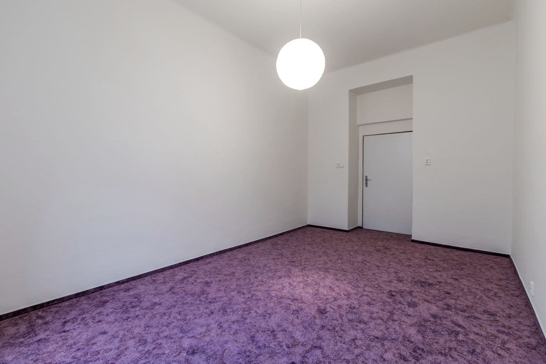 Prenájom bytu 3-izbový 64 m², Na rozcestí, Praha, Praha Prenájom bytu 3-izbový 64 m², Na rozcestí, Praha, Praha