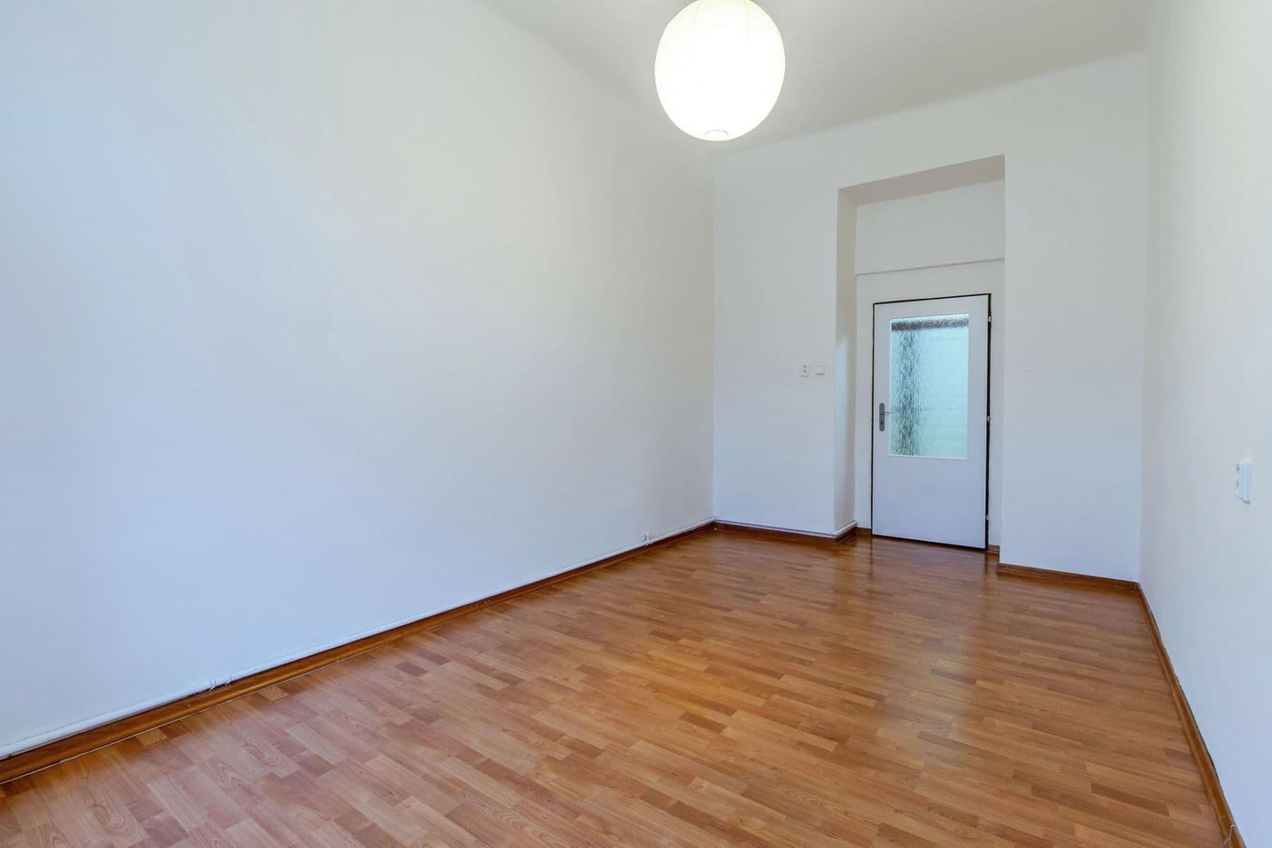 Prenájom bytu 3-izbový 64 m², Na rozcestí, Praha, Praha Prenájom bytu 3-izbový 64 m², Na rozcestí, Praha, Praha