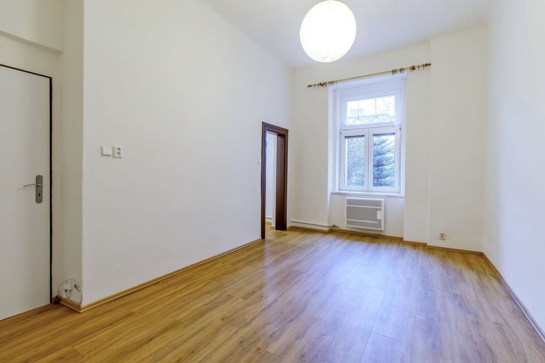 Prenájom bytu 3-izbový 64 m², Na rozcestí, Praha, Praha Prenájom bytu 3-izbový 64 m², Na rozcestí, Praha, Praha