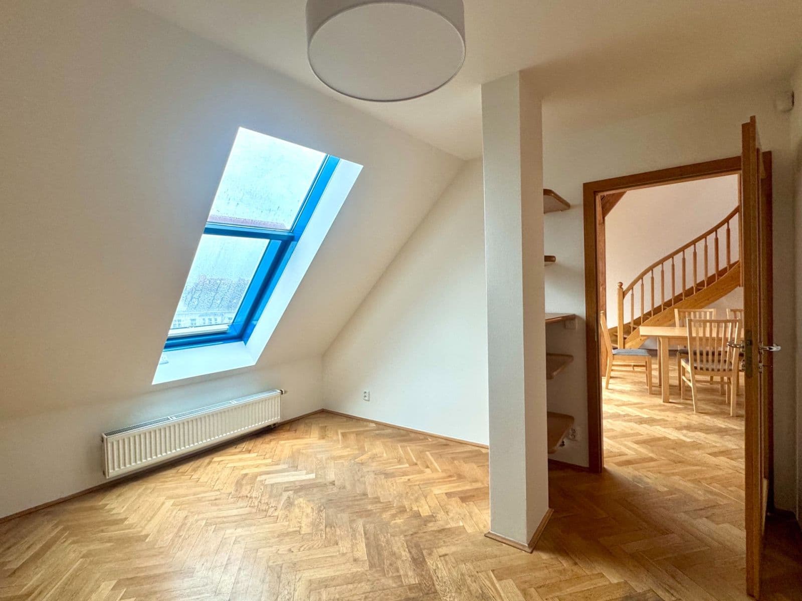 Prenájom bytu 4-izbový 138 m², Škroupovo náměstí, Praha, Praha Prenájom bytu 4-izbový 138 m², Škroupovo náměstí, Praha, Praha