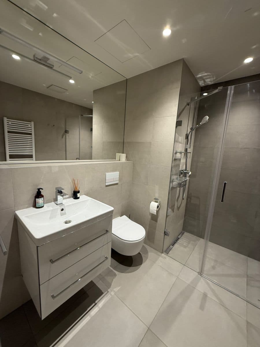 Prenájom bytu 2-izbový 48 m², U Průhonu, Praha, Praha Prenájom bytu 2-izbový 48 m², U Průhonu, Praha, Praha