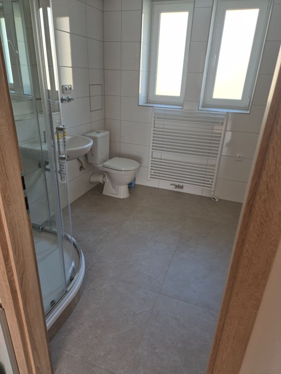 Prenájom bytu 2-izbový 65 m², Julia Fučíka, Beroun, Středočeský kraj Prenájom bytu 2-izbový 65 m², Julia Fučíka, Beroun, Středočeský kraj