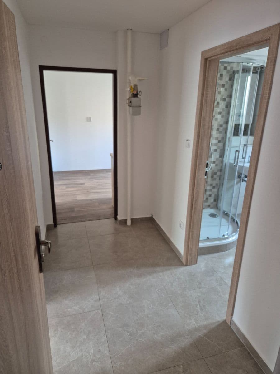 Prenájom bytu 2-izbový 65 m², Julia Fučíka, Beroun, Středočeský kraj Prenájom bytu 2-izbový 65 m², Julia Fučíka, Beroun, Středočeský kraj