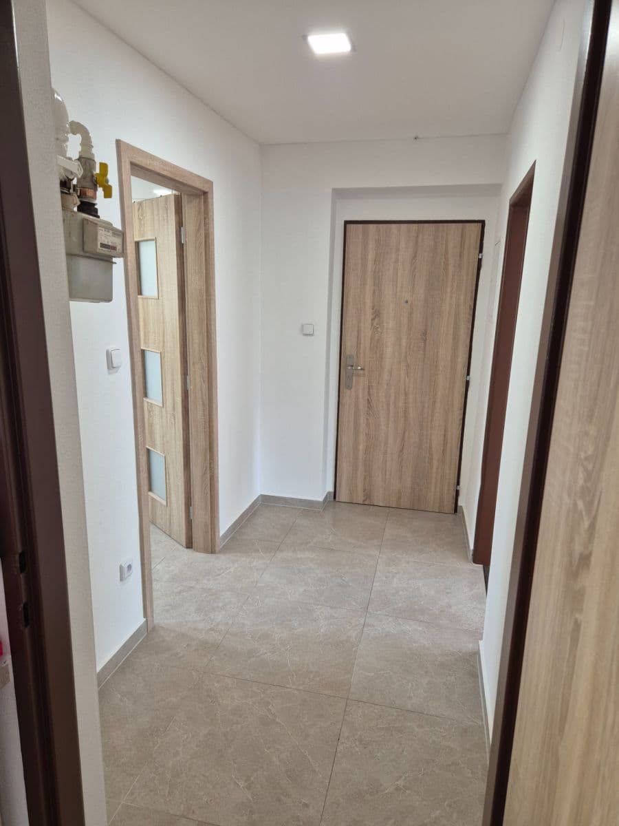 Prenájom bytu 2-izbový 65 m², Julia Fučíka, Beroun, Středočeský kraj Prenájom bytu 2-izbový 65 m², Julia Fučíka, Beroun, Středočeský kraj
