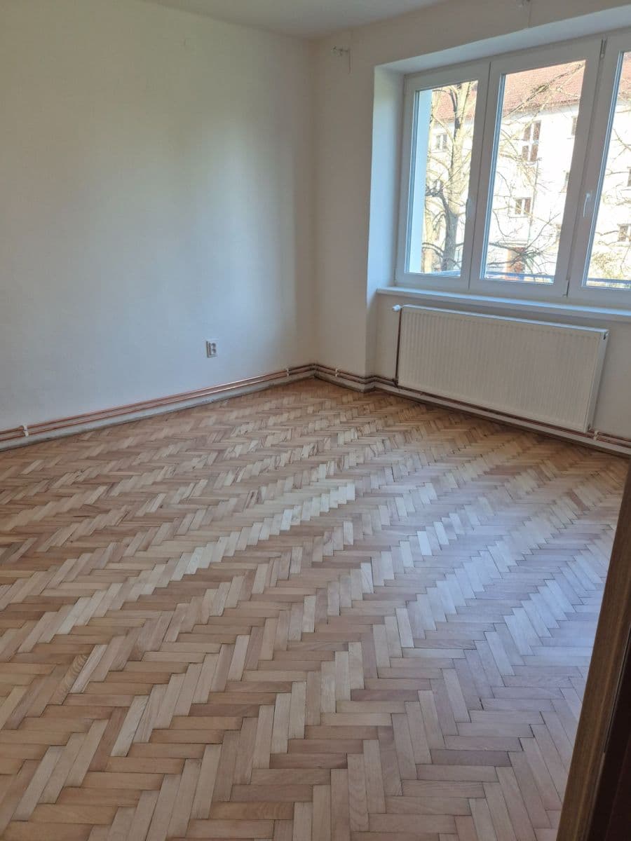 Prenájom bytu 2-izbový 65 m², Julia Fučíka, Beroun, Středočeský kraj Prenájom bytu 2-izbový 65 m², Julia Fučíka, Beroun, Středočeský kraj