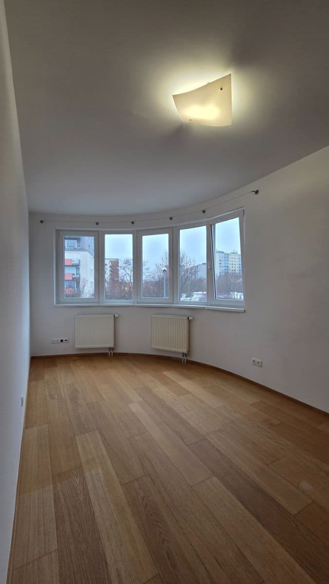 Prenájom bytu 3-izbový 85 m², Marešova, Praha, Praha Prenájom bytu 3-izbový 85 m², Marešova, Praha, Praha
