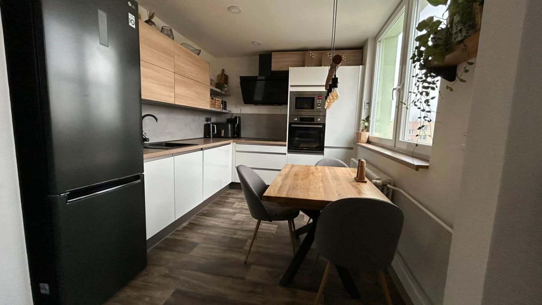 Predaj bytu 2-izbový 58 m², sídl. Družba, Židlochovice, Jihomoravský kraj Predaj bytu 2-izbový 58 m², sídl. Družba, Židlochovice, Jihomoravský kraj