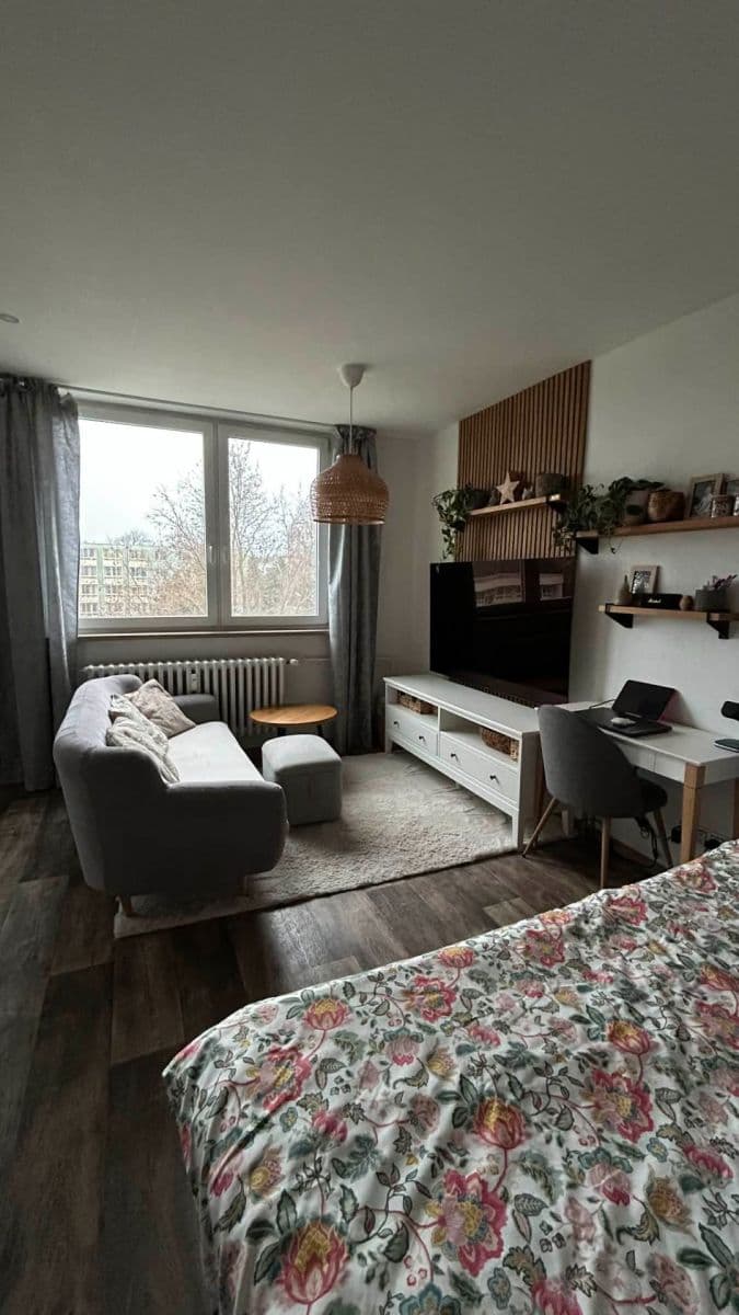 Predaj bytu 2-izbový 58 m², sídl. Družba, Židlochovice, Jihomoravský kraj Predaj bytu 2-izbový 58 m², sídl. Družba, Židlochovice, Jihomoravský kraj