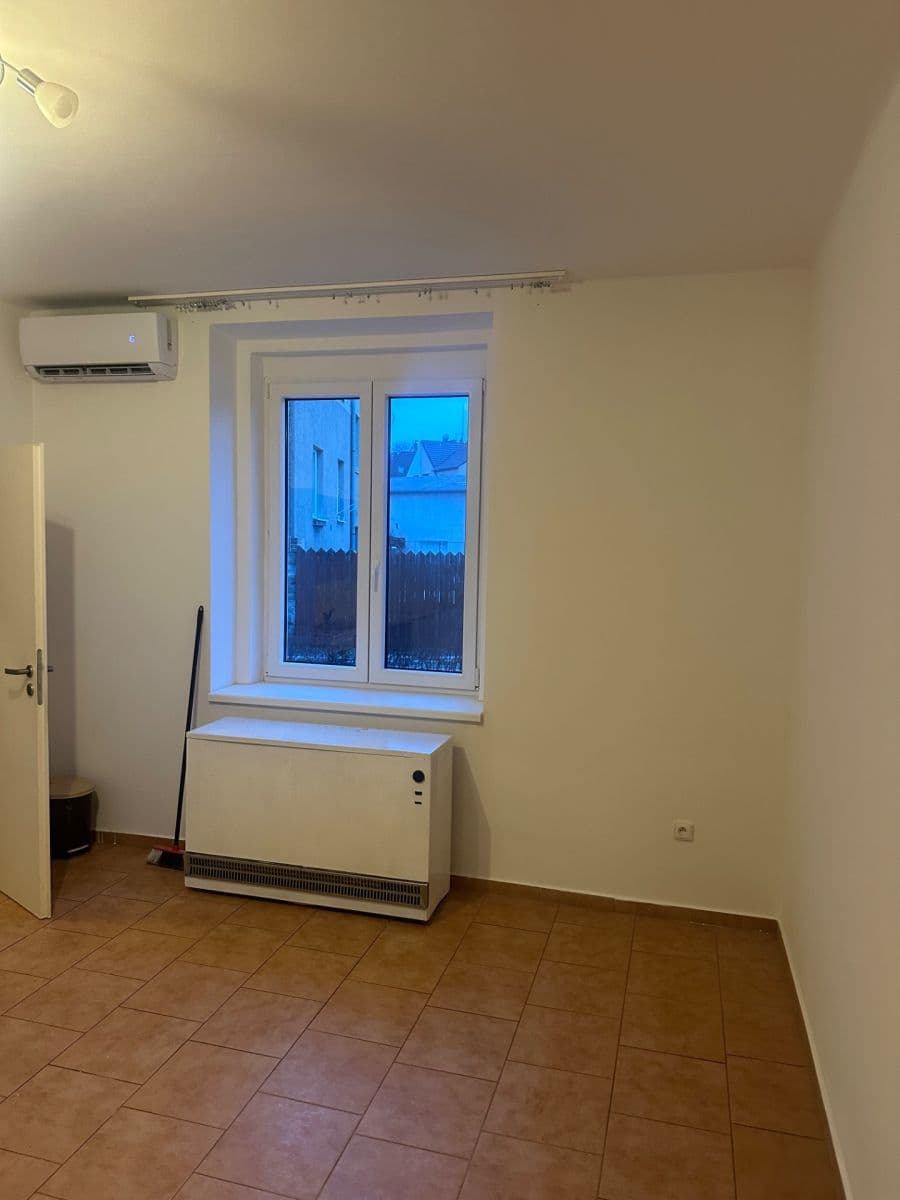 Prenájom bytu 2-izbový 1 m², Husova, Louny, Ústecký kraj Prenájom bytu 2-izbový 1 m², Husova, Louny, Ústecký kraj