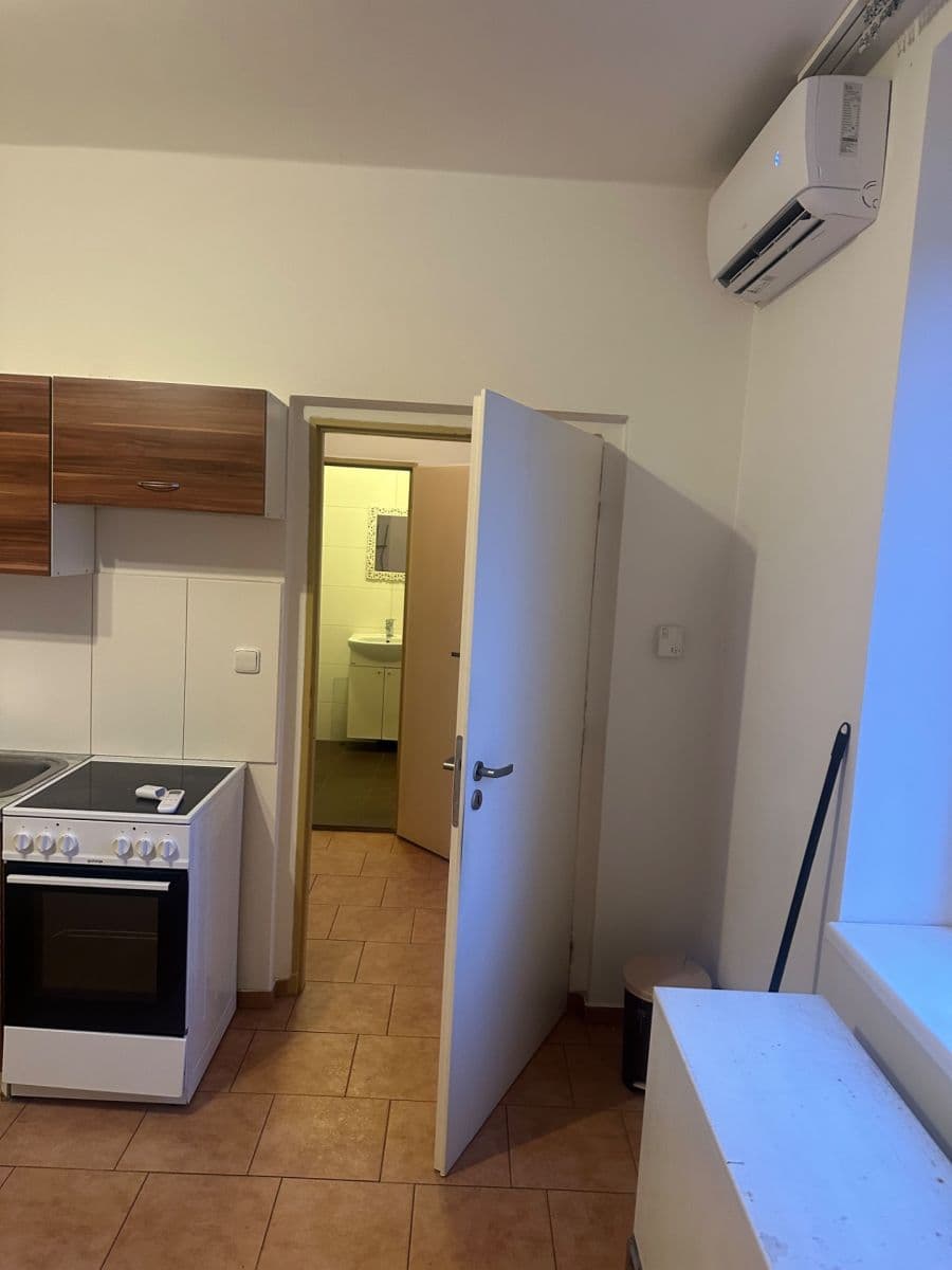 Prenájom bytu 2-izbový 1 m², Husova, Louny, Ústecký kraj Prenájom bytu 2-izbový 1 m², Husova, Louny, Ústecký kraj