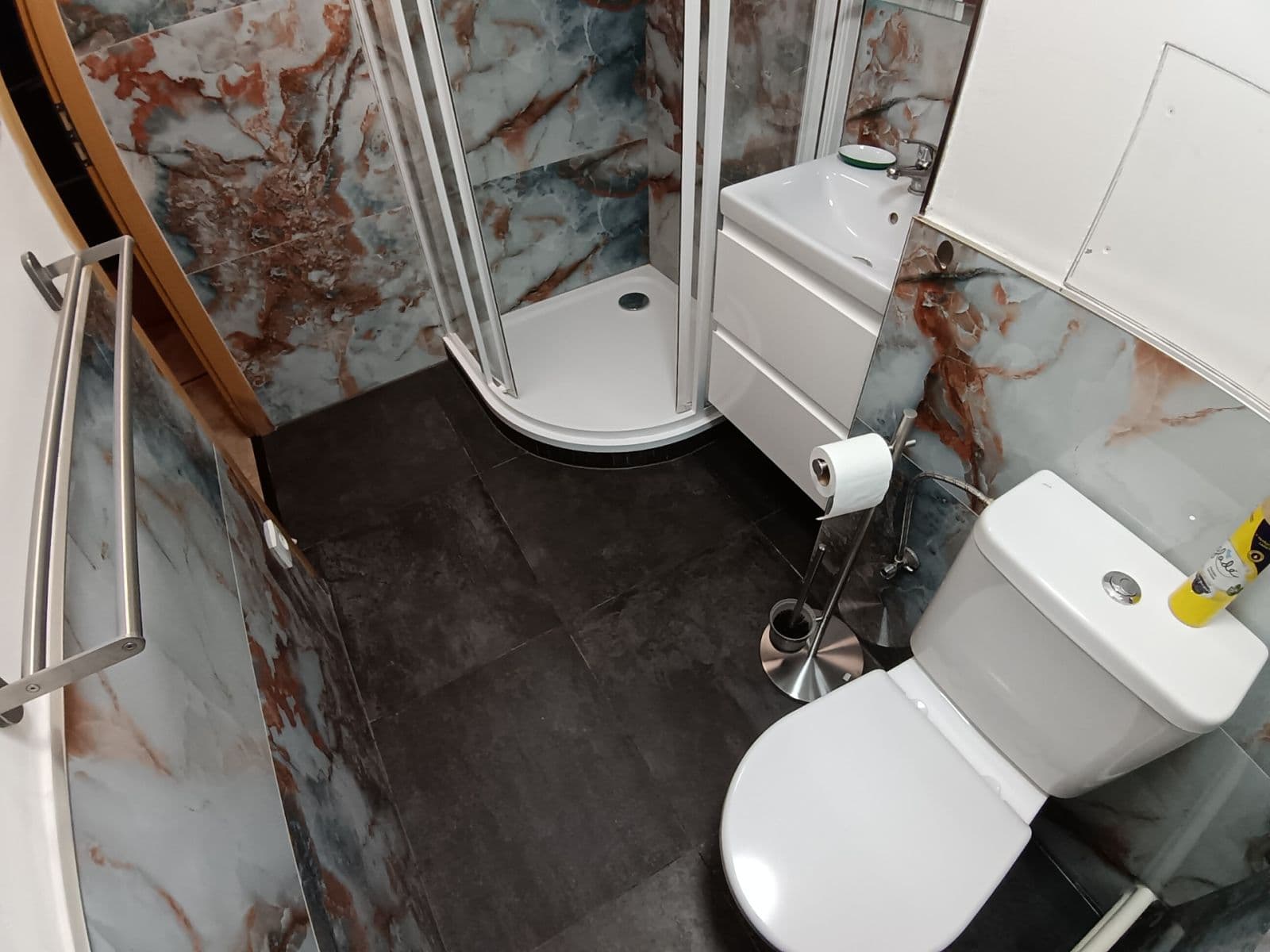 Prenájom bytu 3-izbový 68 m², K Olympiku, Praha, Praha Prenájom bytu 3-izbový 68 m², K Olympiku, Praha, Praha