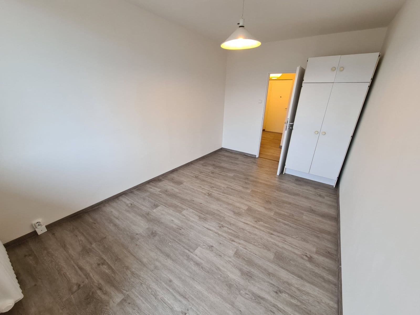 Prenájom bytu 3-izbový 58 m², Křenická, Praha, Praha Prenájom bytu 3-izbový 58 m², Křenická, Praha, Praha