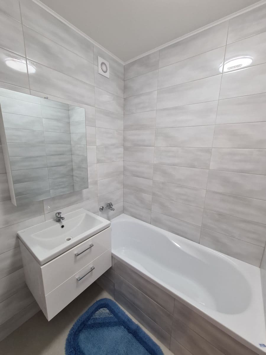 Prenájom bytu 3-izbový 58 m², Křenická, Praha, Praha Prenájom bytu 3-izbový 58 m², Křenická, Praha, Praha