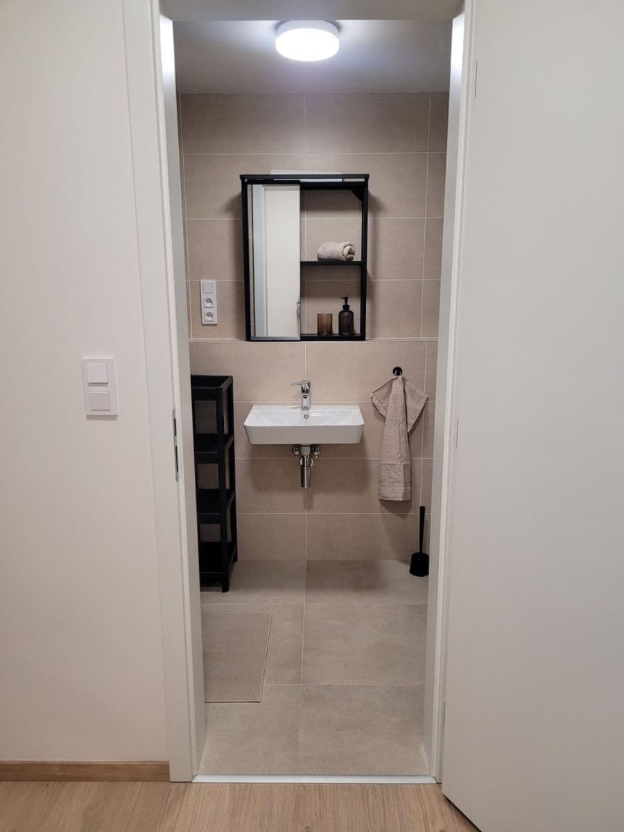 Prenájom bytu 1-izbový 33 m², Cihlářská, Hostivice, Středočeský kraj Prenájom bytu 1-izbový 33 m², Cihlářská, Hostivice, Středočeský kraj