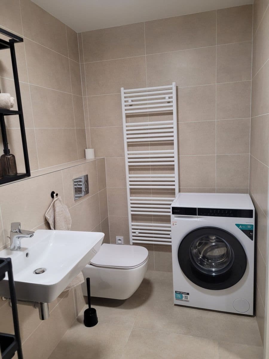 Prenájom bytu 1-izbový 33 m², Cihlářská, Hostivice, Středočeský kraj Prenájom bytu 1-izbový 33 m², Cihlářská, Hostivice, Středočeský kraj