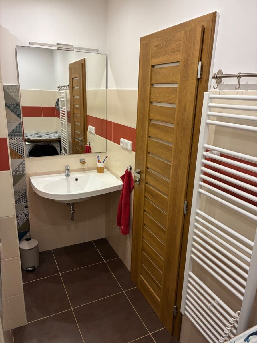 Prenájom bytu 3-izbový 71 m², Prosluněná, Praha, Praha Prenájom bytu 3-izbový 71 m², Prosluněná, Praha, Praha