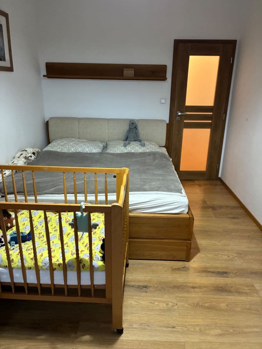 Prenájom bytu 3-izbový 71 m², Prosluněná, Praha, Praha Prenájom bytu 3-izbový 71 m², Prosluněná, Praha, Praha