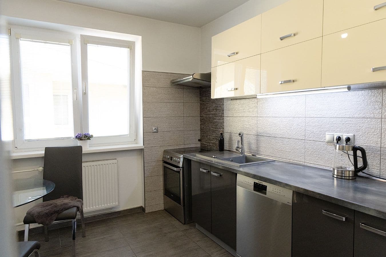 Predaj domu 246 m², pozemek 649 m², Gazdovský rad, Štvrtok na Ostrove, Trnavský kraj Predaj domu 246 m², pozemek 649 m², Gazdovský rad, Štvrtok na Ostrove, Trnavský kraj