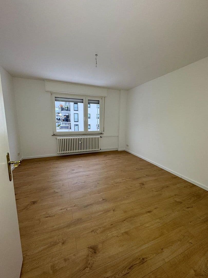 Prenájom bytu 3-izbový 65 m², Friedrichstr. 60, Haan, Severné Porýnie - Westfálsko Prenájom bytu 3-izbový 65 m², Friedrichstr. 60, Haan, Severné Porýnie - Westfálsko