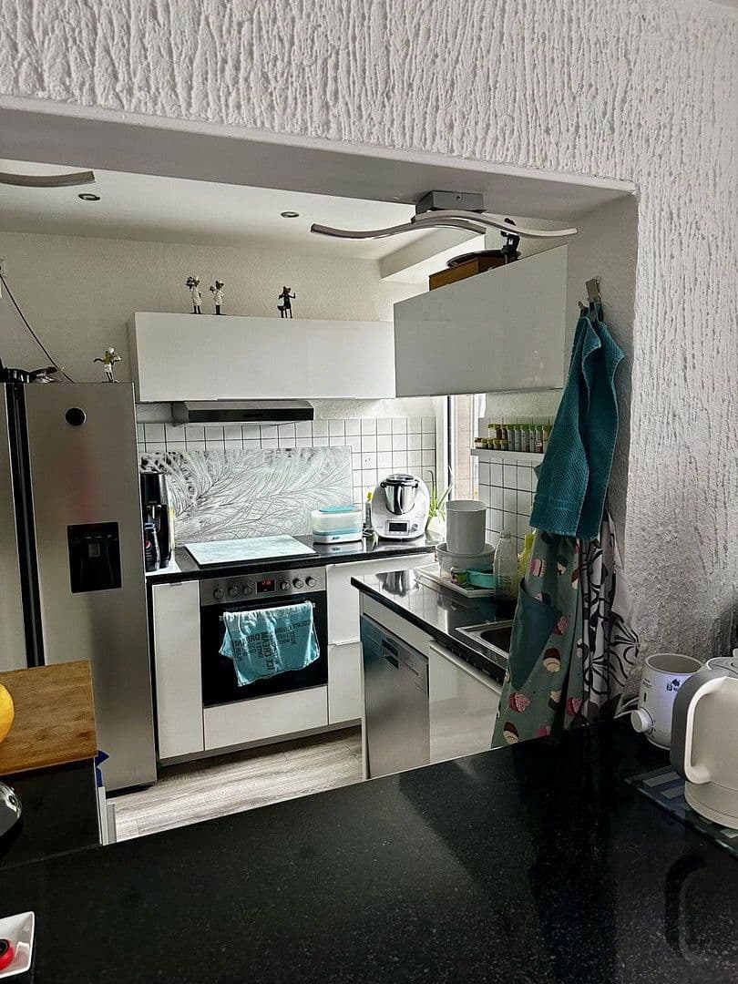 Prenájom bytu 3-izbový 95 m², Bochum, Severné Porýnie - Westfálsko Prenájom bytu 3-izbový 95 m², Bochum, Severné Porýnie - Westfálsko